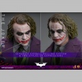 Hot Toys The Joker - The Dark Knight
