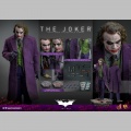 Hot Toys The Joker - The Dark Knight