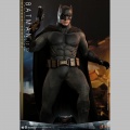 Hot Toys Batman 2.0 (Deluxe Version) - Batman v Superman: Dawn of Justice
