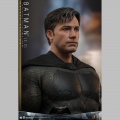 Hot Toys Batman 2.0 (Deluxe Version) - Batman v Superman: Dawn of Justice