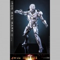 Hot Toys Iron Man Mark II (2.0) - Iron Man