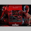 Hot Toys Peter Parker (Superior Suit) - Spider-Man 2