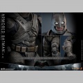 Hot Toys Armored Batman 2.0 - Batman v Superman: Dawn of Justice