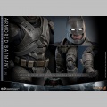 Hot Toys Armored Batman 2.0 (Deluxe Version) - Batman v Superman: Dawn of Justice