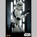 Hot Toys Stormtrooper with Death Star Environment - Star Wars