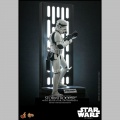 Hot Toys Stormtrooper with Death Star Environment - Star Wars