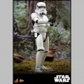 Hot Toys Stormtrooper with Death Star Environment - Star Wars