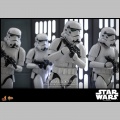 Hot Toys Stormtrooper with Death Star Environment - Star Wars