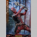 Hot Toys Deadpool (Battling Version) - Deadpool & Wolverine