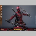 Hot Toys Deadpool (Battling Version) - Deadpool & Wolverine