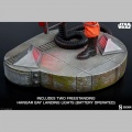 Sideshow Luke Skywalker & X-Wing: Red Five, Standing By - Star Wars