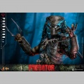 Hot Toys Predator (2.0) - Predator