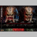 Hot Toys Predator (2.0) - Predator