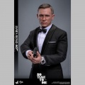 Hot Toys  James Bond 007 - James Bond No Time To Die