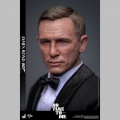 Hot Toys  James Bond 007 - James Bond No Time To Die
