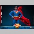 Hot Toys Superman & Krypto - Superman (2025)