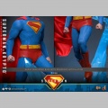 Hot Toys Superman & Krypto - Superman (2025)