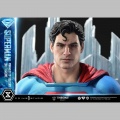 Prime 1 Studio Superman Fortress of Solitude on Throne (Design by Gabriele Dell'Otto) - DC Comics