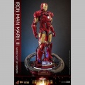 Hot Toys Iron Man Mark III (Armor Suit Up Version) - Iron Man