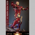 Hot Toys Iron Man Mark III (Armor Suit Up Version) - Iron Man