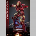Hot Toys Iron Man Mark III (Armor Suit Up Version) - Iron Man