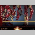 Hot Toys Iron Man Mark III (Armor Suit Up Version) - Iron Man