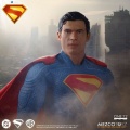 Mezco Toys Superman 1/12 - Superman (2025)