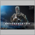 Hot Toys Endoskeleton (Battle Damaged Version) - Terminator 2