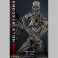Hot Toys Endoskeleton (Battle Damaged Version) - Terminator 2