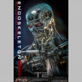 Hot Toys Endoskeleton (Battle Damaged Version) - Terminator 2
