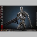 Hot Toys Endoskeleton (Battle Damaged Version) - Terminator 2