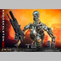Hot Toys Endoskeleton (Battle Damaged Version) - Terminator 2