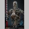 Hot Toys Endoskeleton (Battle Damaged Version) - Terminator 2