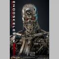Hot Toys Endoskeleton (Battle Damaged Version) - Terminator 2