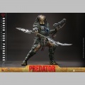 Hot Toys Broken Tusk Predator - Alien vs. Predator