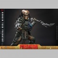 Hot Toys Broken Tusk Predator - Alien vs. Predator