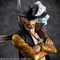 POP Megahouse Hawk Eye Dracule Mihawk Ver. R - One Piece