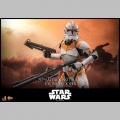 Hot Toys 212th Attack Battalion Clone Trooper - Star Wars: The Clone Wars