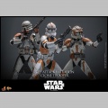 Hot Toys 212th Attack Battalion Clone Trooper - Star Wars: The Clone Wars