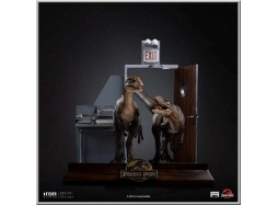 Iron Studios Raptors at the Kitchen's Door - Jurassic Park