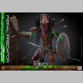 Hot Toys Feral Predator (Battle Damaged Version) - Prey