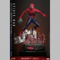 Hot Toys Spider-Man (Battle Damaged Version) - Spider-Man