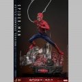 Hot Toys Spider-Man (Battle Damaged Version) - Spider-Man