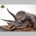 ECC 1/8 Sick Triceratops - Jurassic Park