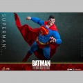 Hot Toys Superman - Batman: The Dark Knight Returns