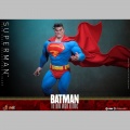 Hot Toys Superman - Batman: The Dark Knight Returns