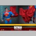Hot Toys Superman - Batman: The Dark Knight Returns