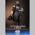 Hot Toys The Mandalorian and Grogu (Deluxe Version) - Star Wars: The Mandalorian & Grogu