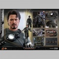 Hot Toys Tony Stark (Mech Test Version) - Iron Man