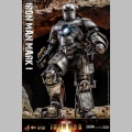 Hot Toys Iron Man Mark I - Iron Man